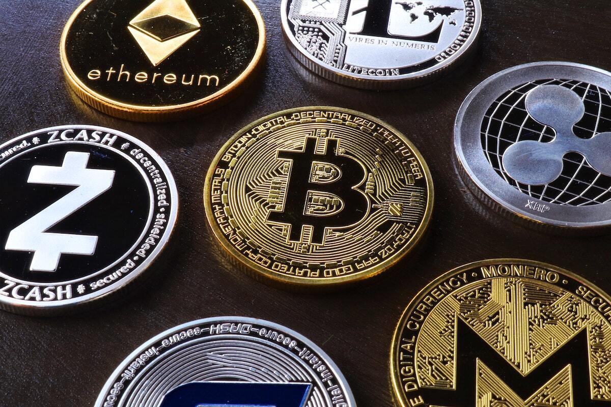 is crypto earn the same as staking