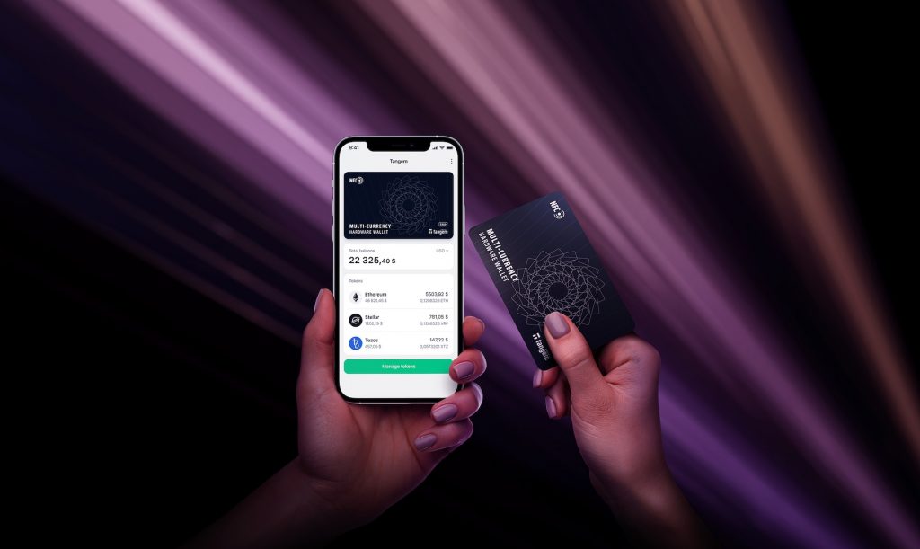 Jemand verwendet eine Tangem-Wallet als Alternative zu Ledger.
